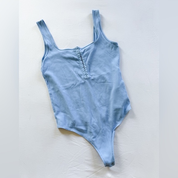 Abercrombie & Fitch Light Blue Ribbed Bodysuit size L - Picture 1 of 6